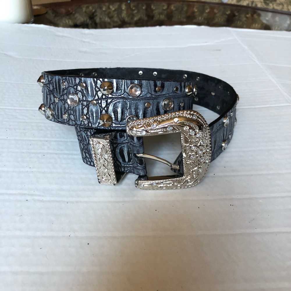 Rhinestones women’s belt gray 44 inches long